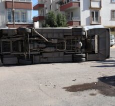 Aksaray'da minibüsle otomobil çarpıştı: 5 yaralı