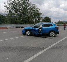 Amasya'da  iki otomobil çarpıştı: 3 yaralı