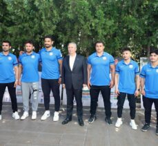 Ankara Büyükşehir Belediye Başkanı Mansur Yavaş, olimpiyatlara gidecek sporcularla buluştu: