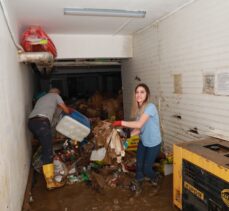 Arhavi'de hasar tespit ve temizlik çalışmaları devam ediyor