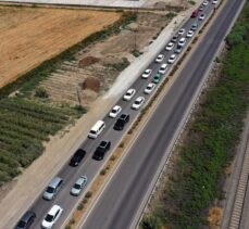 Aydın'da tatilciler trafikte yoğunluk oluşturuyor