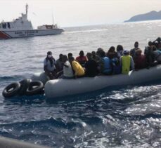 Aydın'da Türk kara sularına itilen 39 düzensiz göçmen kurtarıldı