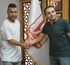 Balıkesirspor iç transferde 5 oyuncusu ile yeniden anlaştı
