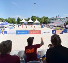 CEV 20 Yaş Altı Avrupa Plaj Voleybolu Şampiyonası'nda kadınlarda ilk gün sona erdi