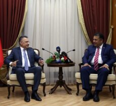 Cumhurbaşkanı Yardımcısı Oktay, KKTC Başbakanı Saner'i ziyaret etti