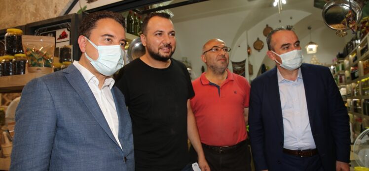 – DEVA Partisi Genel Başkanı Babacan, Hatay'da partisinin ilçe kongrelerine katıldı
