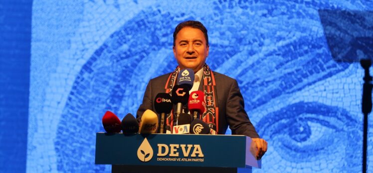 DEVA Partisi Genel Başkanı Babacan, partisinin Şahinbey ve Şehitkamil ilçe kongrelerine katıldı:
