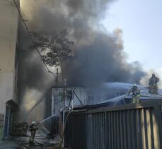 Eyüpsultan'da plastik fabrikasında yangın çıktı
