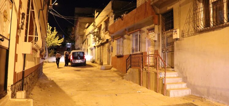 Gaziantep'te husumetli iki aile arasındaki silahlı kavgada mahalle sakini yaralandı