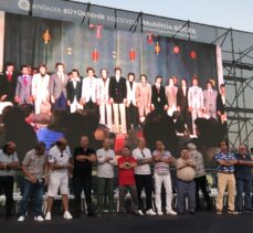 “Hababam Sınıfı” filminin oyuncuları Antalya’da bir araya geldi