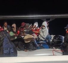 İzmir ve Aydın'da Türk kara sularına itilen 128 sığınmacı kurtarıldı