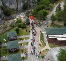 Kanyonlarıyla ünlü Pınarbaşı bayramda nüfusunun 20 katı ziyaretçiyi ağırladı