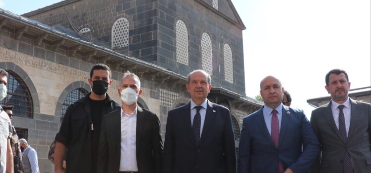 KKTC Cumhurbaşkanı Tatar, Diyarbakır'da Kıbrıs gazileriyle bir araya geldi: