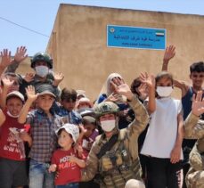 Mehmetçiğin Barış Pınarı bölgesindeki yardım faaliyetleri devam ediyor