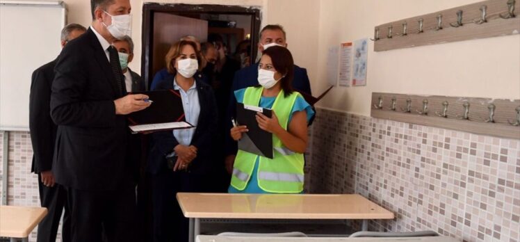 Milli Eğitim Bakanı Ziya Selçuk, Mersin'de okul ziyaretinde konuştu: