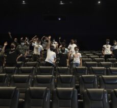 Sinema salonları, uzun bir aranın ardından yeniden kapılarını açtı