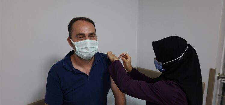 Sivas'ta uygulanan Kovid-19 aşısı 500 bin dozu geçti