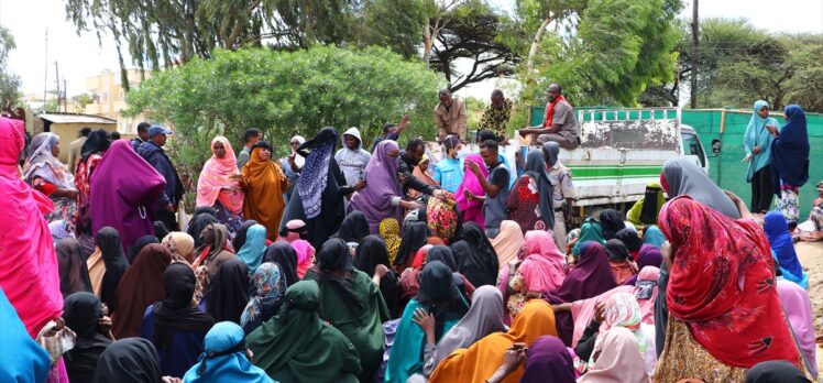 Somaliland'da ihtiyaç sahipleri Türkiye Diyanet Vakfı ile bayram etti