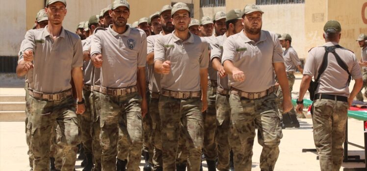 Suriye'nin Afrin ilçesinde 120 polis mezun oldu