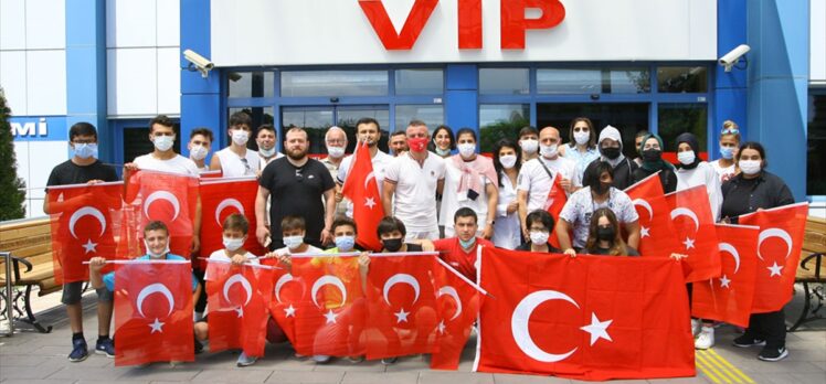 Trabzonspor boks takımı sporcusu Busenaz Sürmeneli, olimpiyat yolcusu