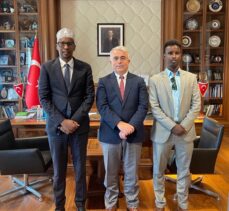 Türkiye'nin Mogadişu Büyükelçisi Yılmaz, iki Somalili bakanla görüştü