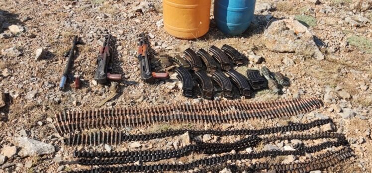 Van'da terör örgütü PKK'ya yönelik operasyonda silah ve mühimmat ele geçirildi