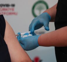 VLP temelli yerli Kovid-19 aşısı Faz-2 kapsamında gönüllülere uygulanıyor