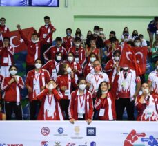 Yıldız Kadın Boks Milli Takımı Avrupa şampiyonasında her gün İstiklal Marşı okuyarak motive oluyor