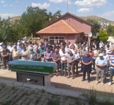 GÜNCELLEME – Yozgat'ta uzman çavuş düğün hazırlığı yaptığı nişanlısını öldürdükten sonra intihar etti