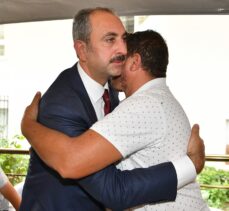 Adalet Bakanı Gül, Altındağ'da hayatını kaybeden Emirhan Yalçın'ın ailesine taziye ziyaretinde bulundu