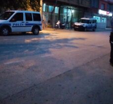Adana'da 1 kişinin yaralandığı silahlı saldırı güvenlik kamerasında