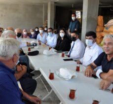 AK Partili Sarıeroğlu, Adana'da orman yangınından etkilenen vatandaşlarla bir araya geldi