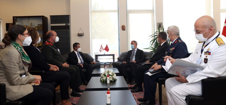 Akar, KKTC Dışişleri Bakanı Ertuğruloğlu ile görüştü