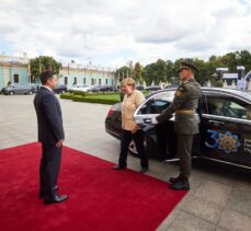 Almanya Başbakanı Merkel ve Ukrayna Devlet Başkanı Zelenskiy, Kiev'de görüştü