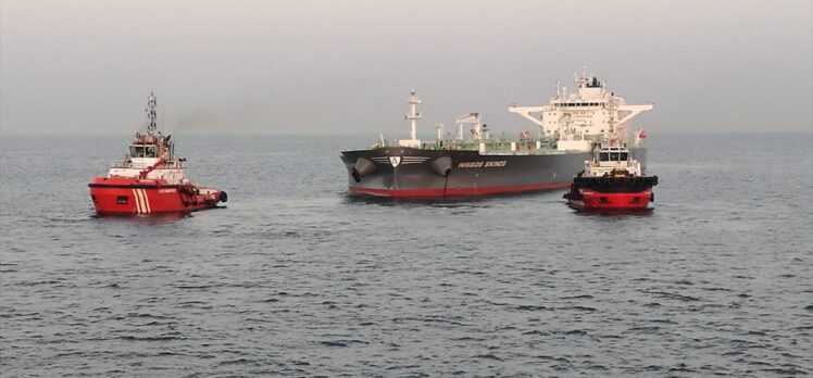 Ambarlı Limanı açığında arızalanan tanker kurtarıldı