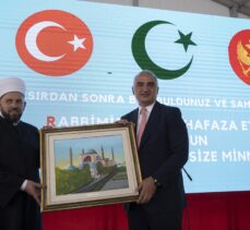 Bakanlar Muş ve Ersoy, Karadağ'da Fatih Mehmet Medresesi'ni ziyaret etti