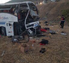 Balıkesir'de yolcu otobüsü devrildi: 14 kişi öldü, 18 kişi yaralandı