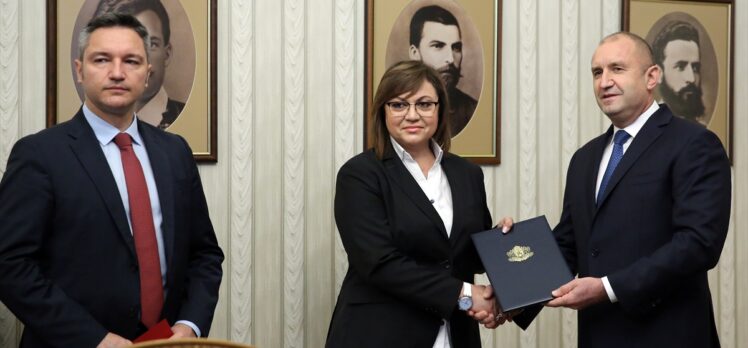 Bulgaristan Cumhurbaşkanı Radev hükümet kurma görevini Bulgaristan Sosyalist Partisine verdi