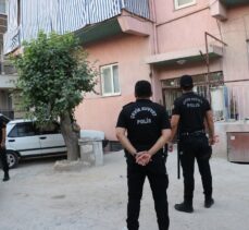 Denizli'de geniş çaplı uyuşturucu operasyonunda yakalanan 21 zanlıdan 19'una tutuklama