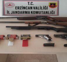 Erzincan'da ruhsatsız tabanca ile av tüfekleri bulunduran şüpheliye para cezası