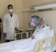Gaziantep'te böbrek nakliyle sağlığına kavuşan genç kadın ikiz bebek sevinci yaşıyor