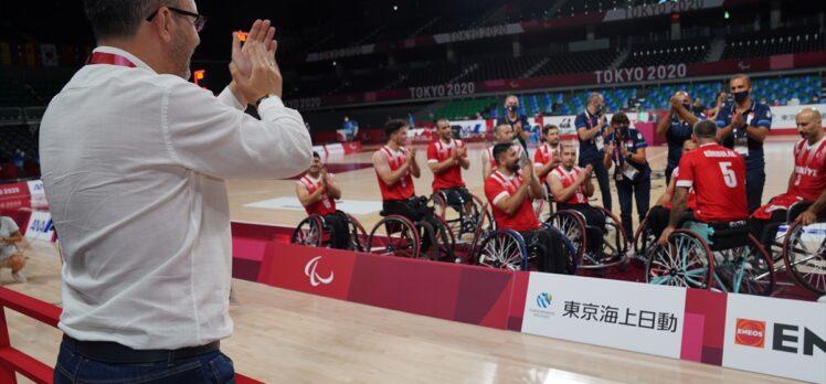Gençlik ve Spor Bakanı Kasapoğlu, Tekerlekli Sandalye Basketbol Milli Takımı'nı tebrik etti