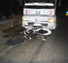 İzmir'de kamyon ile motosikletin çarpıştığı kazada baba ve küçük kızı yaşamını yitirdi