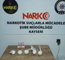Kayseri'de uyuşturucu sattığı öne sürülen zanlı kovalamaca sonucu yakalandı