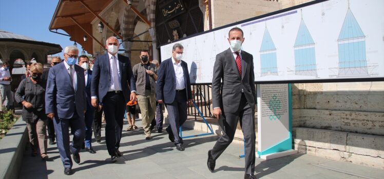Kültür ve Turizm Bakanı Mehmet Nuri Ersoy, Mevlana Müzesi'ni ziyaret etti