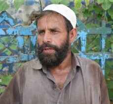 Pakistan'da ihtiyaç sahipleri, ucuz olduğu gerekçesiyle “sokak dişçilerini” tercih ediyor