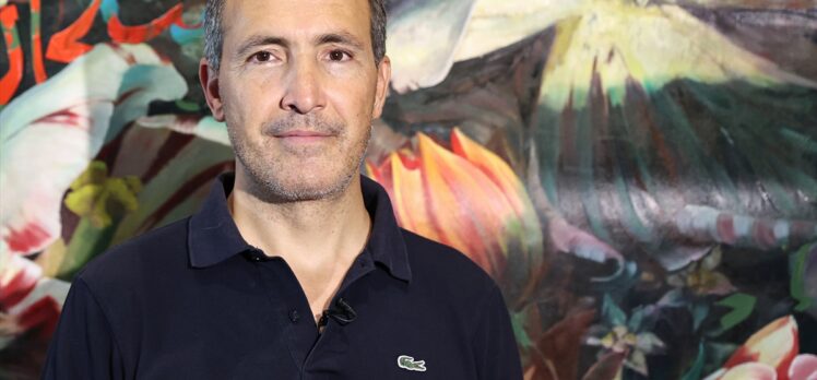 Ressam İsmail Acar, yanan ormanların ihyası için Bizim Dünyamız Vakfı'na eserini bağışladı