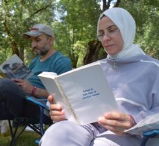 Sağlık çalışanları Düzce'deki kampta aileleriyle doğa içinde stres atıyor