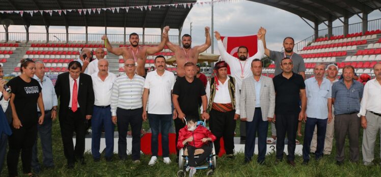 Samsun'da düzenlenen Yağlı Pehlivan Güreşleri'nde başpehlivan Fatih Atlı oldu