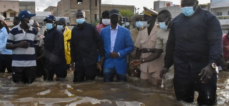 Senegal İçişleri Bakanı Diome'dan Dakar'da sel felaketinin yaşandığı banliyölere ziyaret